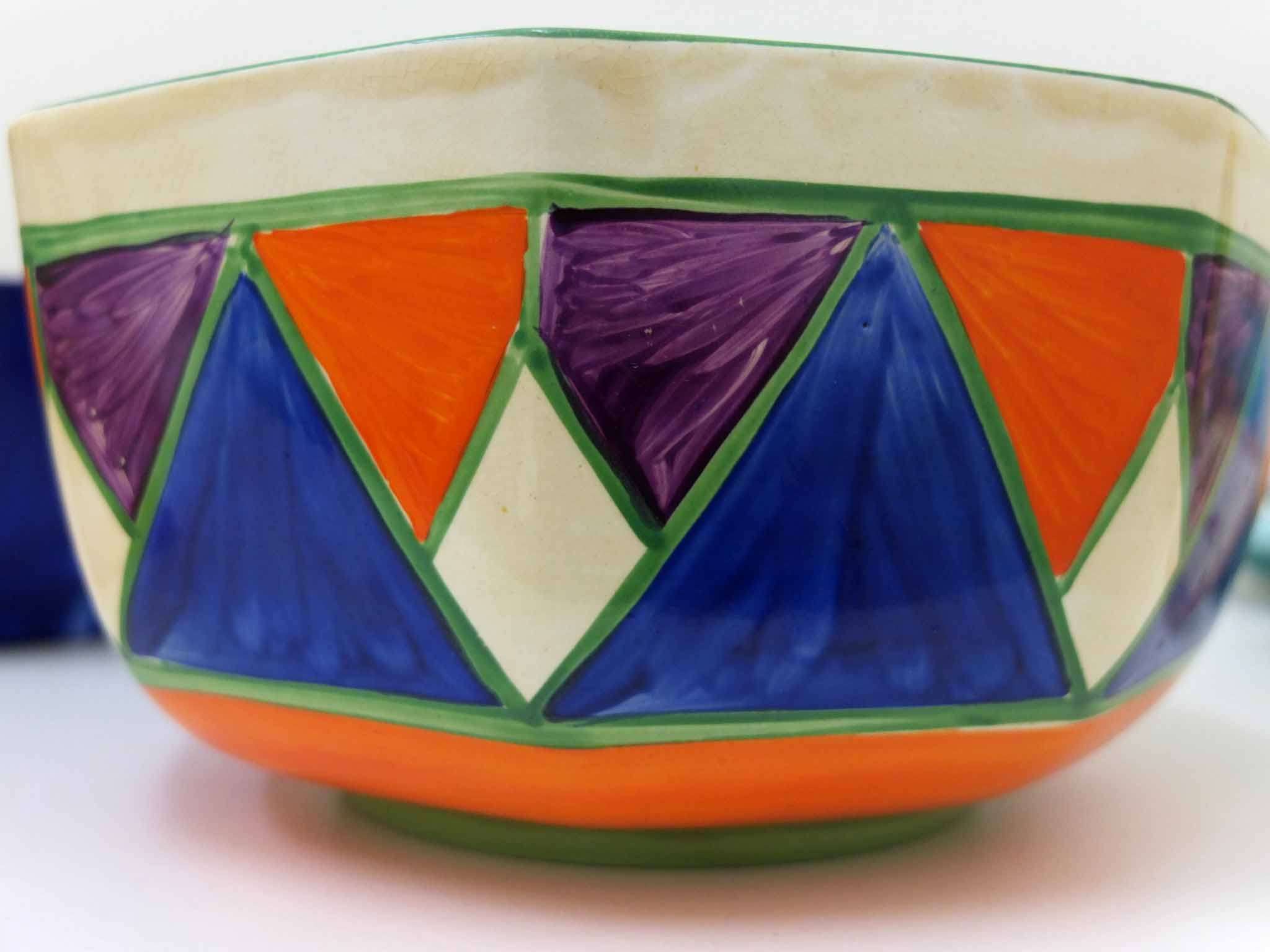 clarice cliff bizarre bowl